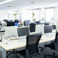 取引先や従業員へのけん制になる